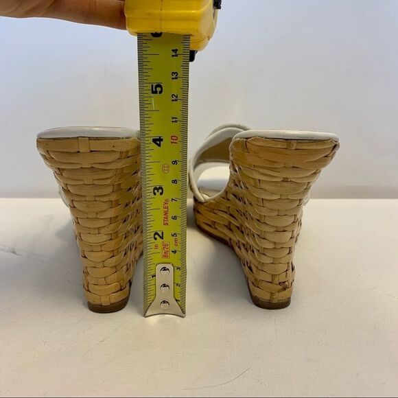 Michael Michael Kors White wedge gold logo sandal - Picture 7 of 10